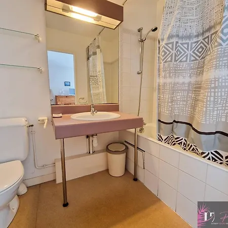Apartment Meuble Avec Jardin - 3 Couchages, Proche - Fr-1-825-26 *